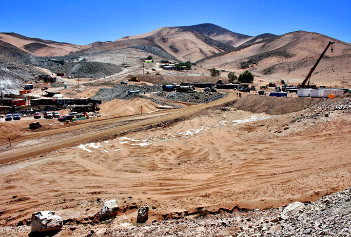 História dos 33 mineiros soterrados no Chile parece milagre