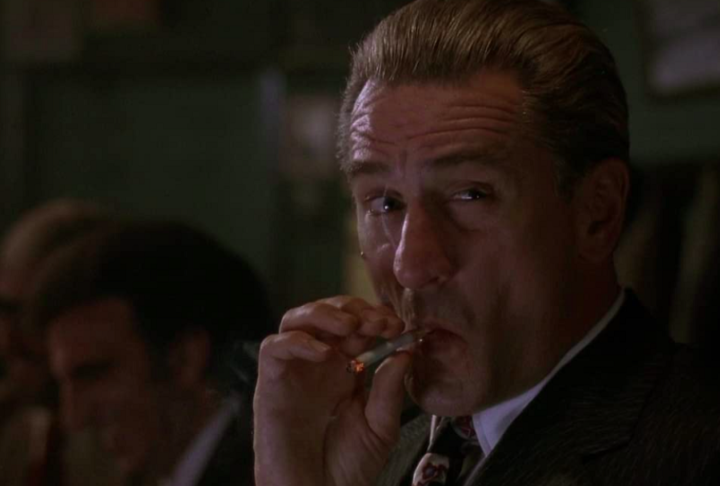 #12. “Os Bons Companheiros” (1990): É considerado por muitos a melhor obra do diretor Martin Scorsese. O filme conta a vida de um jovem que cresce em meio ao domínio da máfia e decide seguir pelo mesmo caminho.  