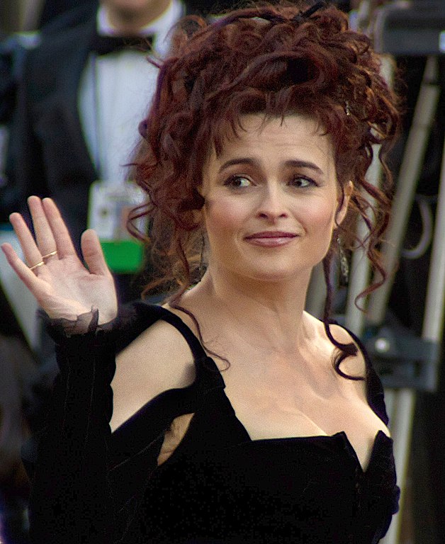 De 2001 até 2014, Burton foi casado com a atriz Helena Bonham Carter e juntos tiveram dois filhos, Billy Raymond, nascido em outubro de 2003, e Nell, nascida em 2007.
