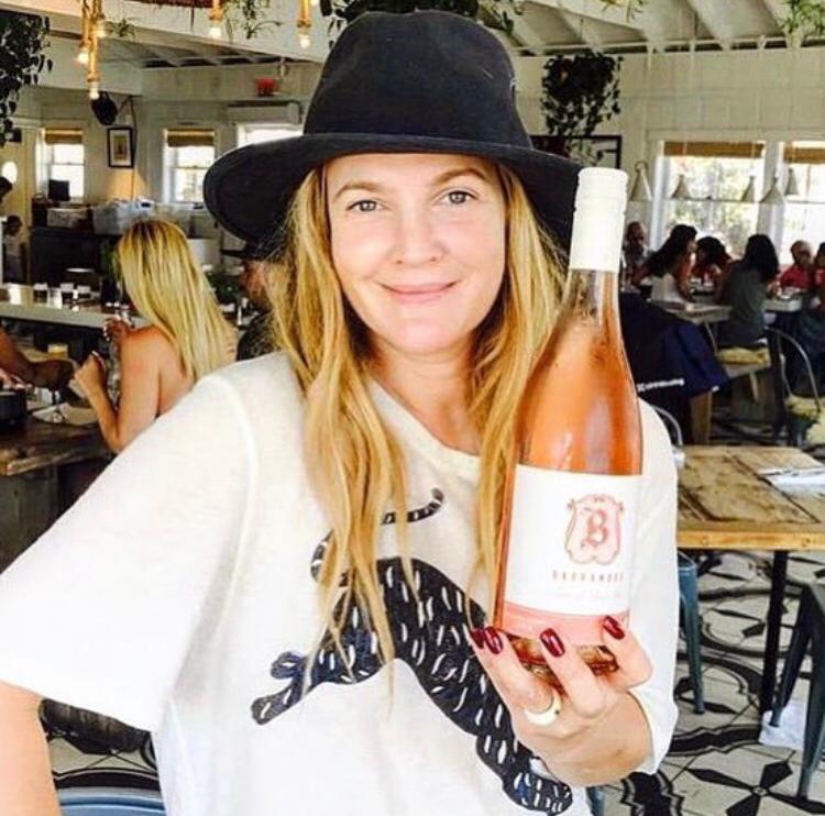 DREW BARRYMORE - Atriz, apresentadora e diretora americana. Nascida em 22/21975, em Culver City. -Reprodução / Instagram