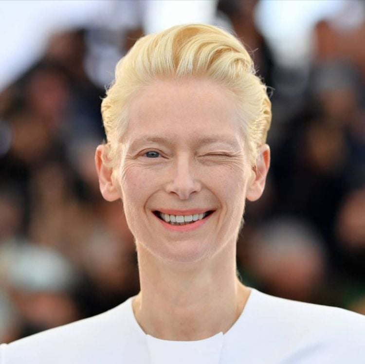 Segundo o site FandomWire, Swinton ganhou destaque nas apostas e entre os fãs após rumores de que os produtores da produção da HBO estariam cogitando escalar uma mulher para o papel do icônico antagonista criado por J.K. Rowling.
