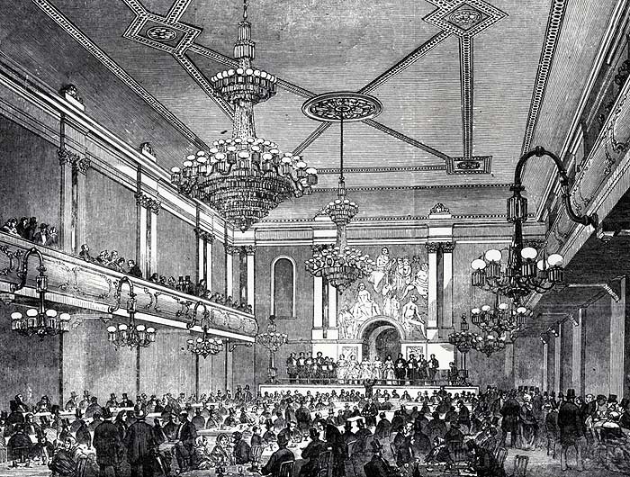 Nascido em 16/10/1854 em Dublin, numa época em que a Irlanda ainda era parte do Reino Unido, Wilde expunha em suas obras a futilidade da sociedade vitoriana.