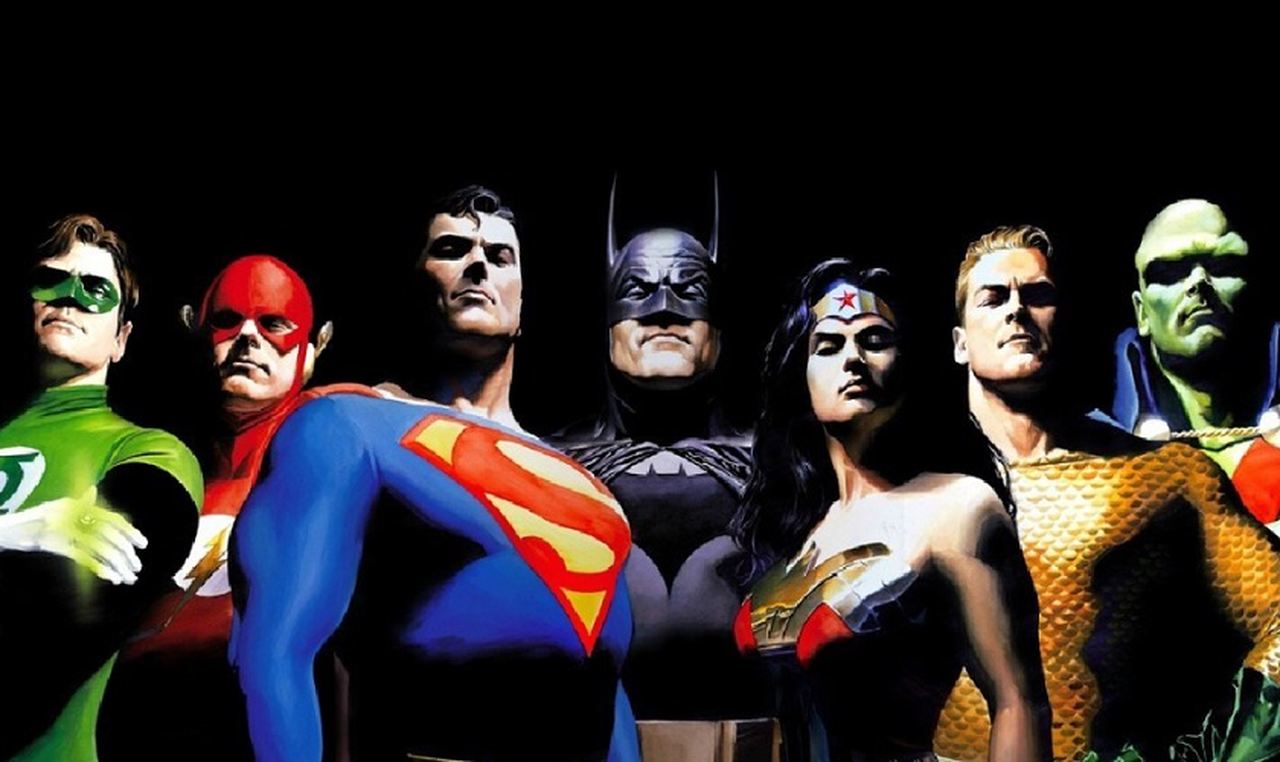 Mulher-Maravilha também é  uma das fundadoras da Liga da Justiça, onde atua ao lado de outros heróis icônicos como Super?Homem e Batman.