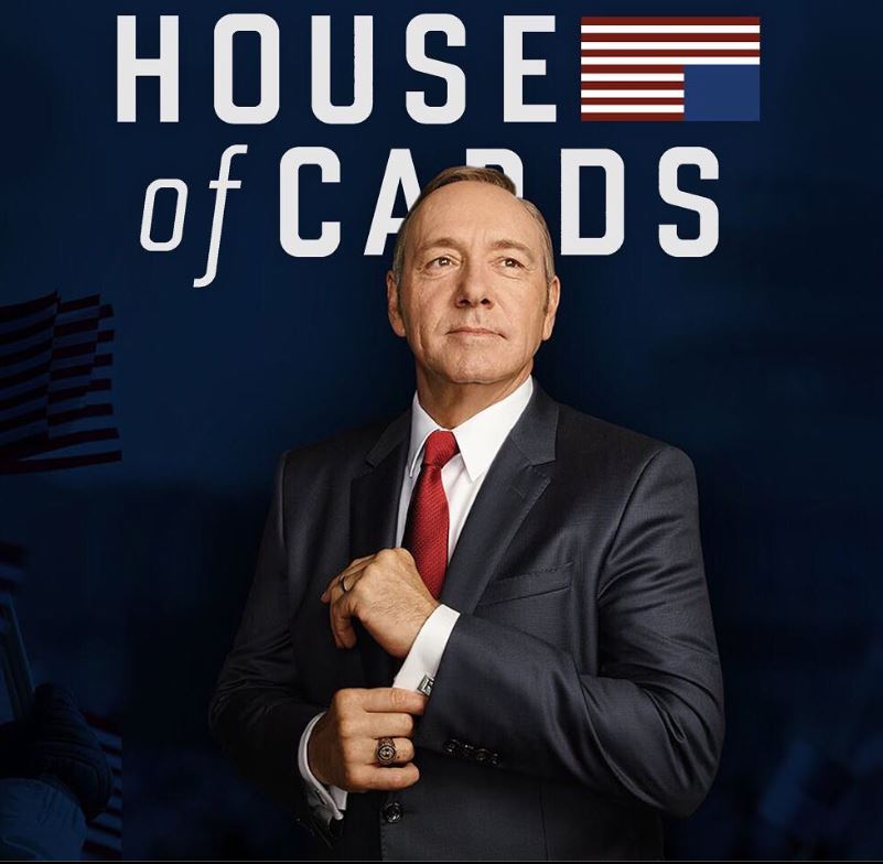 Em um de seus trabalhos mais recentes antes das acusaÃ§Ãµes, o ator fez sucesso interpretando o protagonista da sÃ©rie da Netflix 