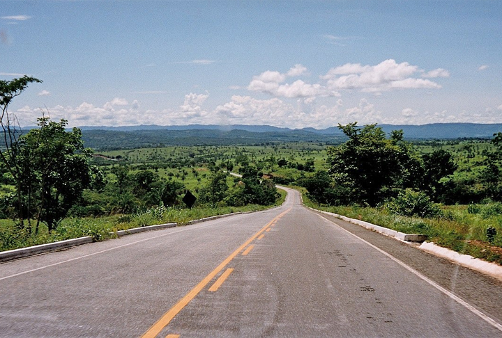 Greve dos caminhoneiros não vinga e rodovias seguem livres em todo país 