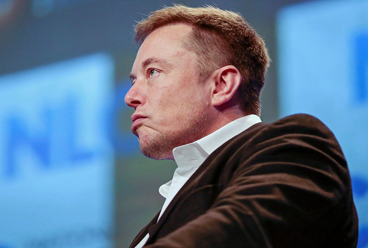Donald Trump, Elon Musk e Linda Yaccarino, presidente-executiva do X, elogiaram as mudanças nas plataformas rivais.