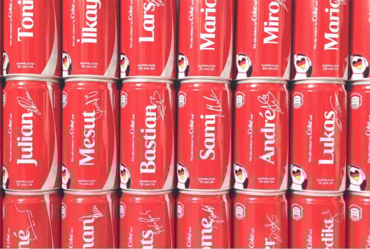A Coca-Cola costuma criar campanhas de publicidade que alcançam grande popularidade, como, por exemplo, as latas com nomes de pessoas. Isso estimulava a venda, pois muitos queriam guardar a lata com seu nome de lembrança. -Portal do Eliezer Tymniak