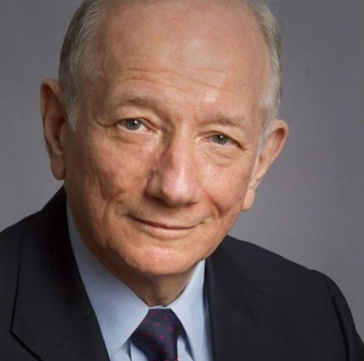 Jonathan Tunick (1938-) - É um orquestrador, diretor musical e compositor norte-americano. Tunick tem uma banda, os 