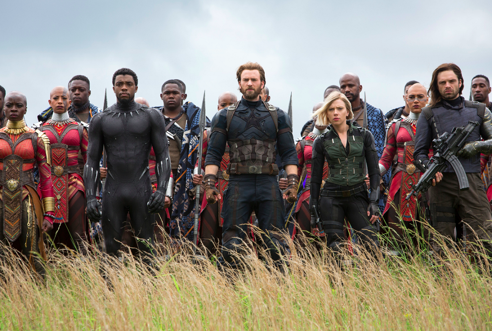Nesse filme, mais uma demonstraÃ§Ã£o de megassucesso da franquia dos Vingadores, os herÃ³is se unem numa missÃ£o para evitar que Thanos (Josh Brolin )  reÃºna todas as seis pedras infinitas. 