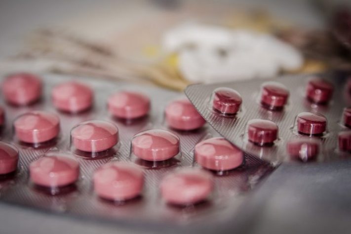 Medicamentos, remédios - Michal Jarmoluk/Pixabay 