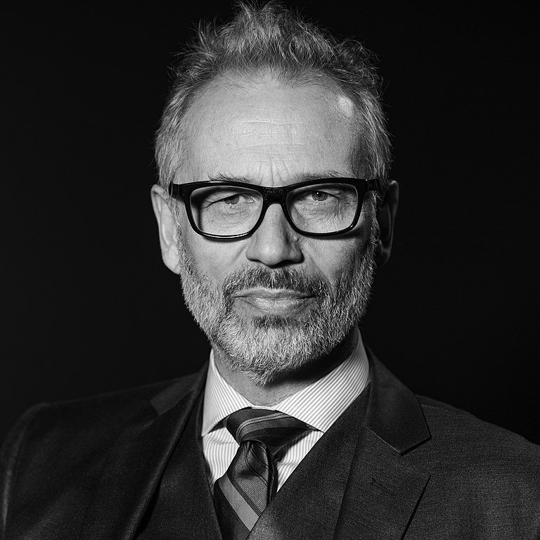 Em 1986, se casou com o cineasta David Claessen, mas eles se divorciaram dois anos depois. Por fim, em 1994, se uniu com Lyle Trachtenberg, mas a separação veio logo no ano seguinte.