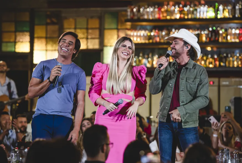A última gravação de Marília foi com a dupla sertaneja Guilherme & Santiago. Ela participou do DVD "Perfume Novo", em 28/10, uma semana antes de morrer. 