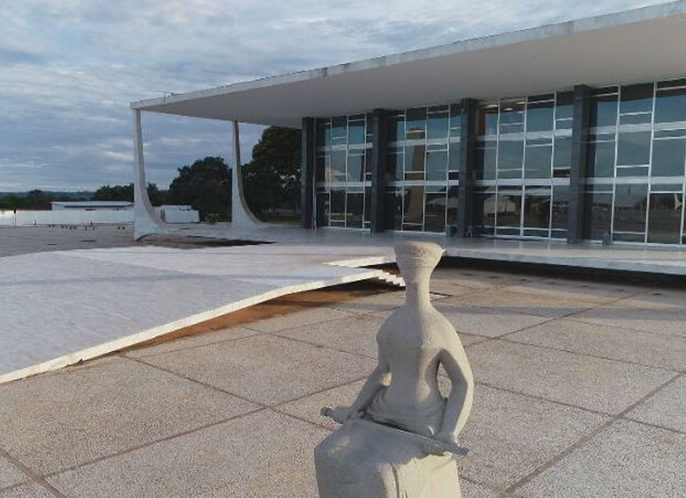 Apesar disso, o órgão continua sendo um pilar fundamental na defesa dos valores democráticos e dos direitos essenciais dos cidadãos. Relembre algumas decisões históricas do STF!