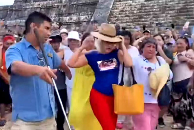 Vergonha alheia: Turistas que pagaram mico!