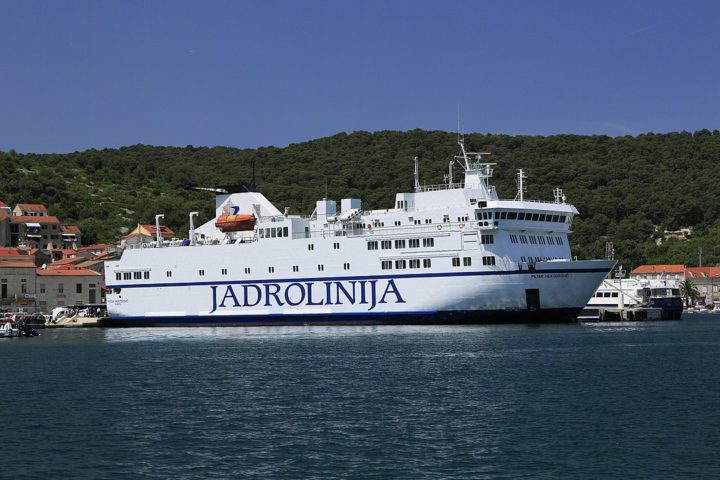 O Dia da Vitória é marcado por várias comemorações, incluindo desfiles militares, cerimônias oficiais e eventos patrióticos. A cidade de Knin, que foi um ponto estratégico durante a operação, é o principal local das celebrações. 