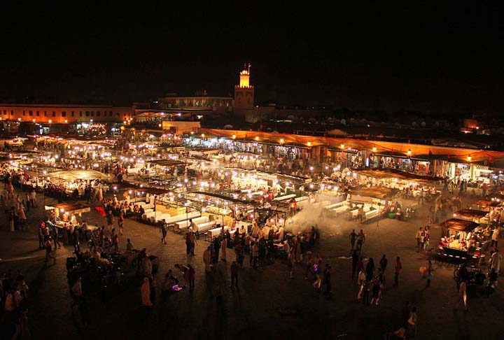 8º - Marraquexe - Marrocos - é uma cidade famosa pela sua rica mistura de tradição e modernidade, que destaca-se pela Medina amuralhada, que abriga a vibrante Praça Jemaa El-Fna e os souks