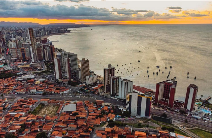 5º) Fortaleza (CE) - R$ 8,5 bilhões; população: aproximadamente 2,4 milhões de pessoas.