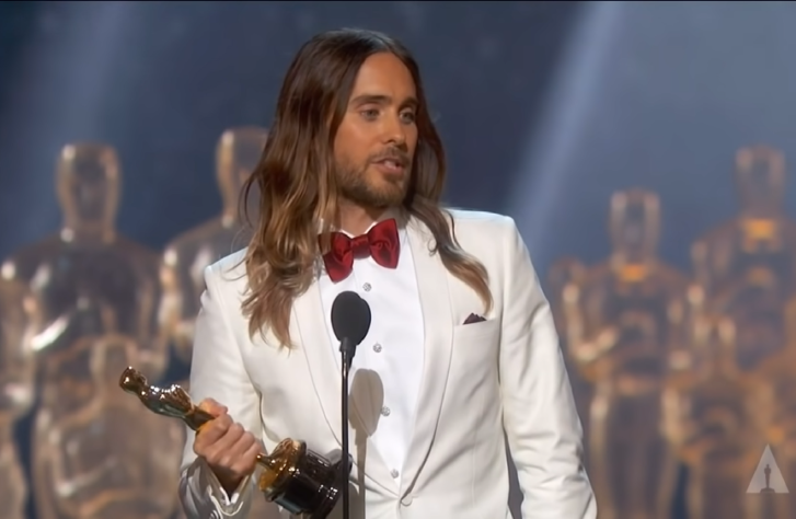 Jared Leto ganhando um Oscar