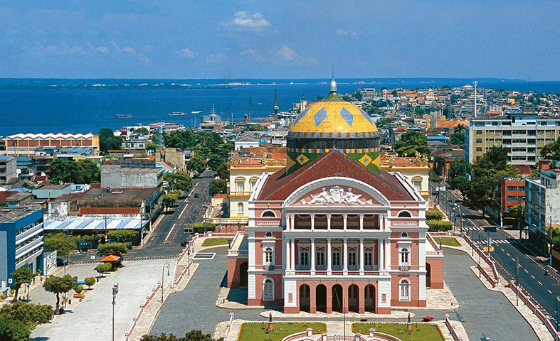 Manaus, capital do Amazonas, na região Norte do Brasil - 258 dias. População: 2 milhões de habitantes.