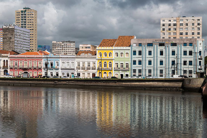 11Âº) Recife (PE) - R$ 5,9 bilhÃµes; populaÃ§Ã£o: aproximadamente 9 milhÃµes de pessoas.