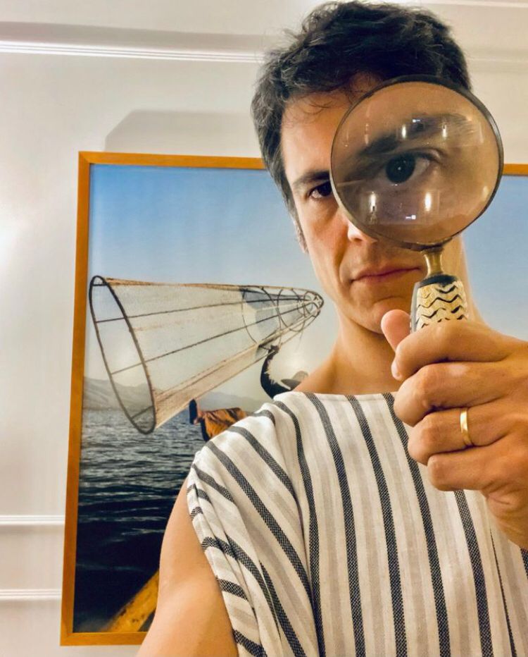 Mateus Solano: O ator brasiliense foi iluminador de peça de teatro. Portanto, trabalhou nos bastidores antes de passar para o palco e para a frente das telas.-reprodução instagram