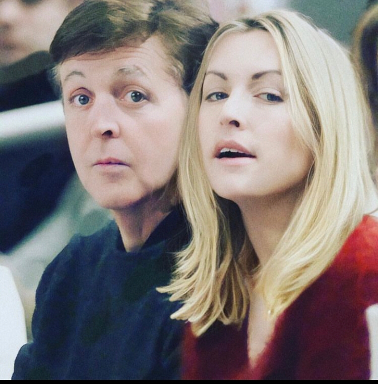 Paul casou-se em 2002 com a ex-modelo Heather Mills, com quem teve uma filha: Beatrice McCartney. O casal se separou três anos mais tarde.