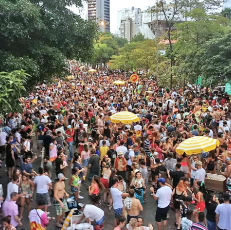 Nomes divertidos de blocos carnavalescos