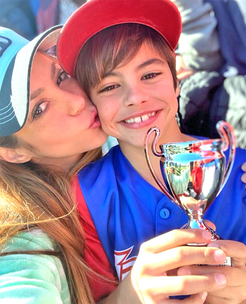 Milan - Filho de Shakira e Gerard PiquÃ©. Nome do clube italiano. 