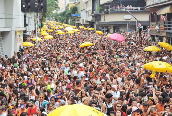 Nomes divertidos de blocos carnavalescos