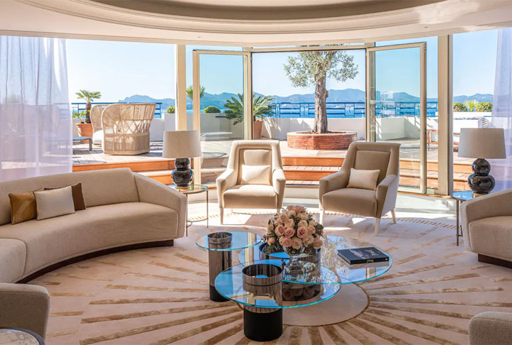 A virada do Grand Hyatt – A renovação do hotel Grand Hyatt, perto da Grand Central Station, foi seu primeiro grande sucesso e consolidou sua reputação como negociador agressivo.
