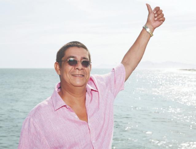 Zeca Pagodinho: O sambista, um dos maiores do Brasil, já foi garçom em empresa e disse, em entrevista a Jô Soares, que derramou muito café quente nas mãos dos chefes. -Instagram @zecapagodinho