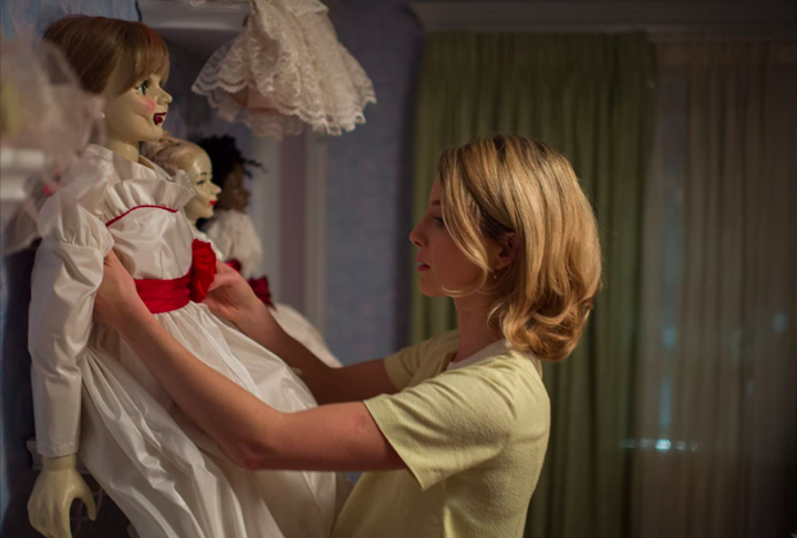 O sucesso de "Invocação do Mal", lançado em 2013, originou os spin-offs focados na boneca, começando com "Annabelle", de 2014.