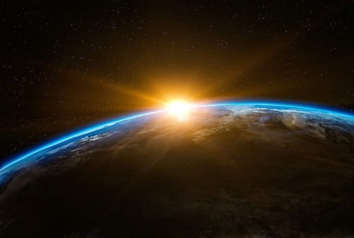 Imagina ter que tomar banho de urina, ou então ter que assistir 15 pores-do-sol em um dia! Confira outras coisas que os astronautas são proibidos de fazer no espaço!