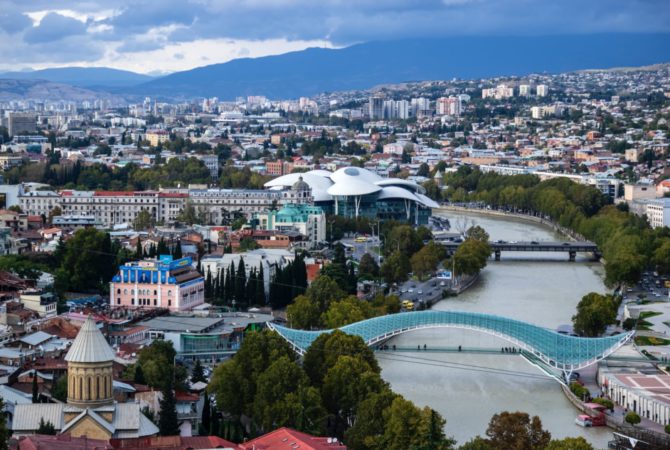 Encantos da Georgia: país europeu tem portas abertas para brasileiros