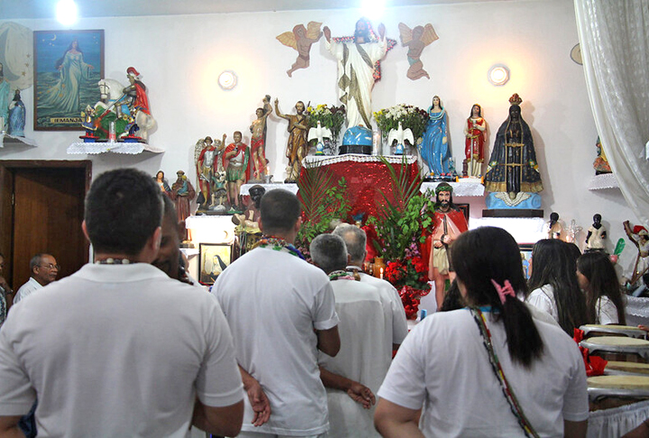 A Umbanda, por exemplo, é uma religião brasileira que combina elementos do catolicismo, do espiritismo e das religiões afro-brasileiras.