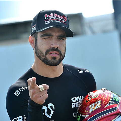 Desde 2008, Caio participa de corridas e eventos ligados ao automobilismo, mas apenas recentemente decidiu transformar o hobby em profissão principal.