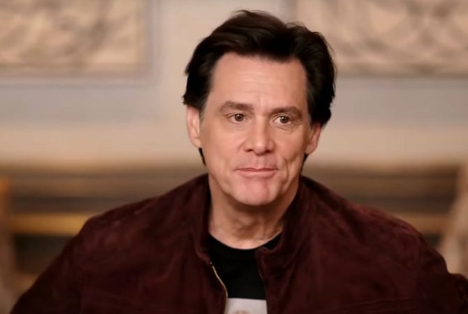 Jim Carrey negocia retorno ao cinema como protagonista de novo filme