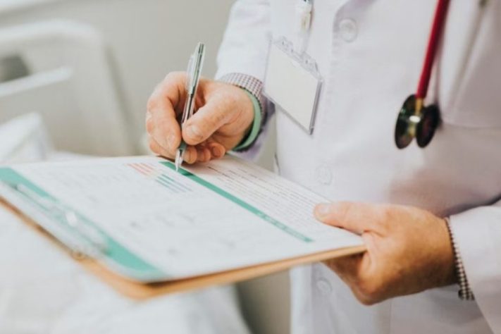 Médico – Freepik