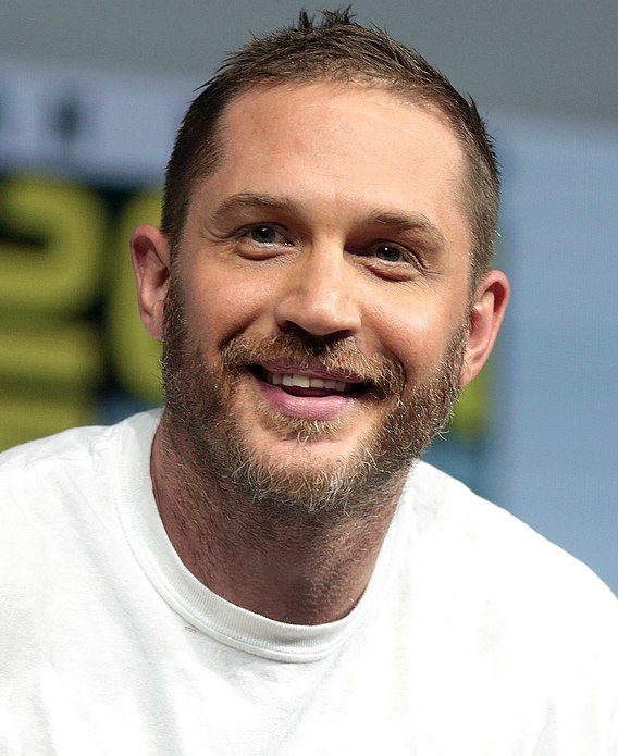 Além de Cavill, outros nomes que tem sido especulados são: Tom Cruise, Michael Fassbender, Tom Hardy (foto) e Aaron Taylor Johnson.