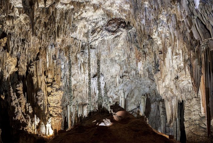 Cavernas pelo mundo