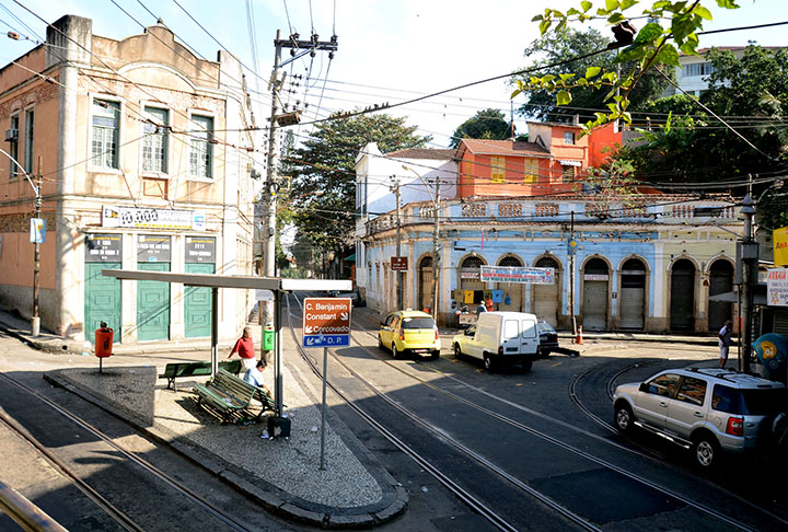 Sábado (15h) - Passear por Santa Teresa. O jornal aponta o bairro como o mais atraente da cidade. 