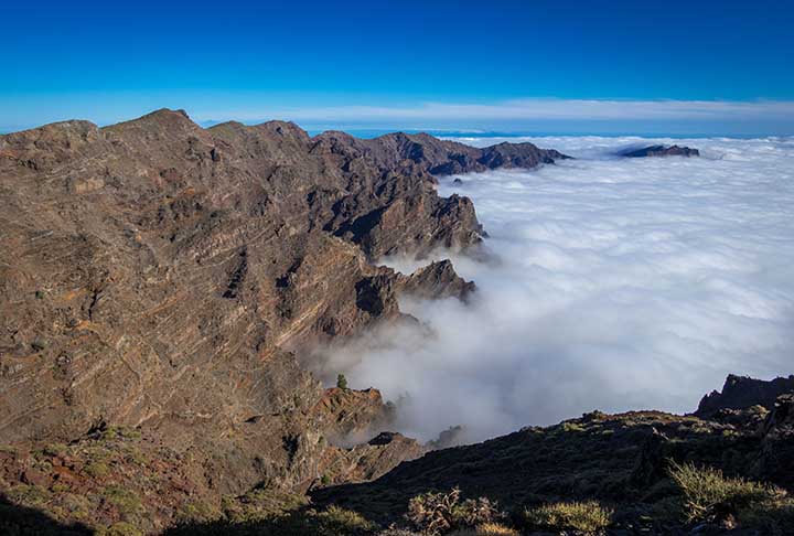Em La Palma fica o Parque Nacional Caldera de Taburiente, que também faz parte da Reserva da Biosfera, com reconhecimento da Unesco. -Mihail Schwarz - Wikimédia Commons