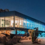 Casa Invisível no Deserto