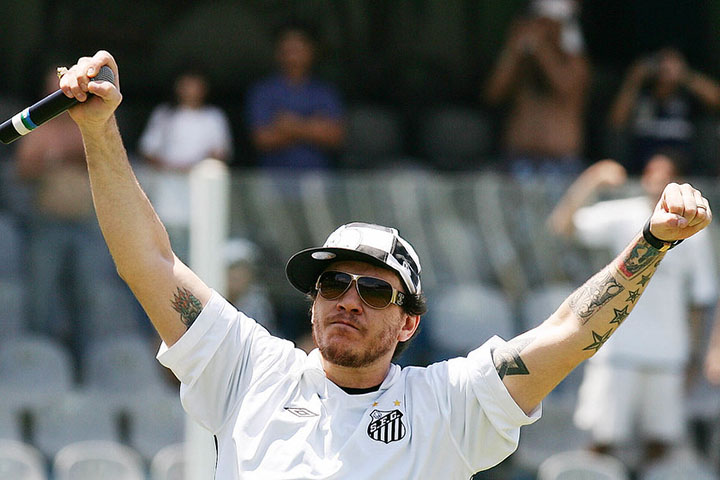 Outra grande paixão dele foi o Santos Futebol Clube. Ele viu o clube conquistar dois Campeonatos Brasileiros, uma Copa do Brasil, uma Libertadores, além de sete Campeonatos Paulistas - - Ricardo Saibun/Santos FC