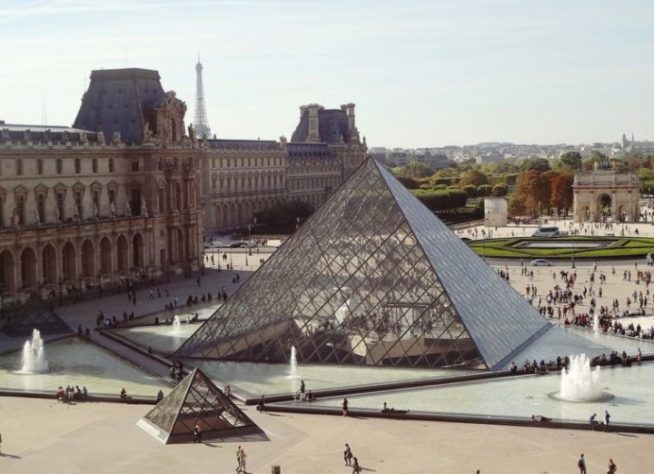 Museu do Louvre