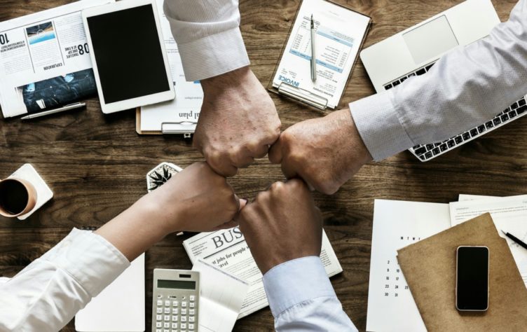 Trabalho - equipe - funcionários