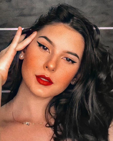 Ana Castela 