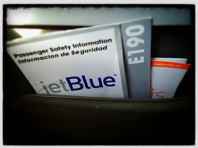 “A segurança é a primeira prioridade da JetBlue e o clima, o fechamento do aeroporto e o subsequente desvio de tráfego não têm precedentes”, disse.