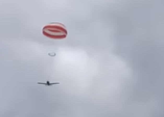 Já viu avião com paraquedas? Sistema atenua impacto e salva vidas