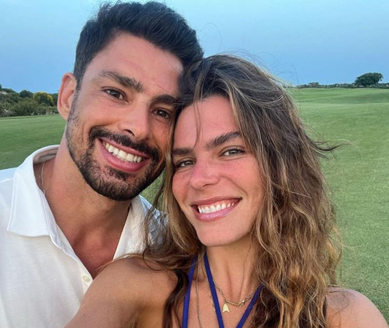 Ele contou que estava de férias no local, ao lado de Mariana Goldfarb, com quem ainda era casado. 